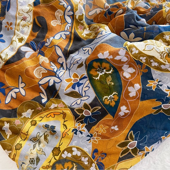 Danee Accessories - 20”x65” DANEE Taiwan Silk Scarf.